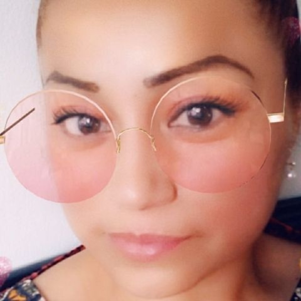 Meet your Posher, Annita